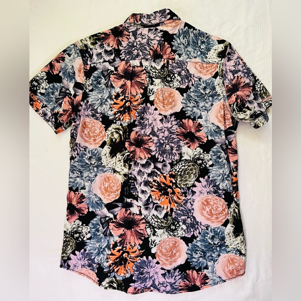 Mens button down - Picture 2 of 3